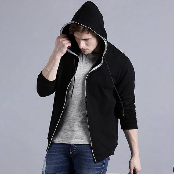 https://www.soulstylez.com/products/men-black-solid-hooded-sweatshirt