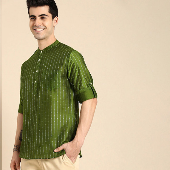 https://www.soulstylez.com/products/men-olive-green-gold-toned-ethnic-motifs-woven-design-kurta