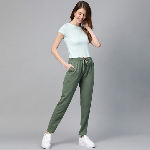 https://www.soulstylez.com/products/women-black-solid-side-stripes-cropped-track-pants