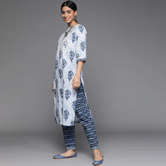 https://www.soulstylez.com/products/women-white-paisley-motifs-printed-pure-cotton-kurta-with-trousers-with-dupatta
