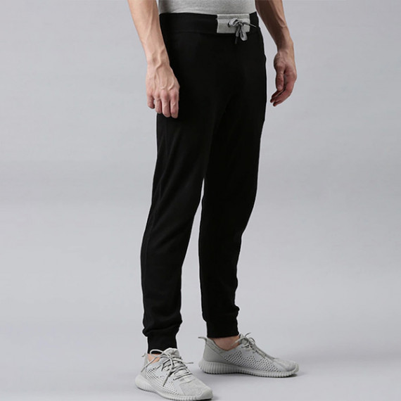 https://www.soulstylez.com/products/men-black-solid-organic-cotton-track-pants