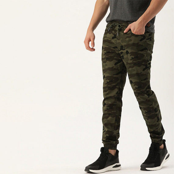 https://www.soulstylez.com/products/men-olive-green-camouflage-printed-slim-fit-joggers-trousers