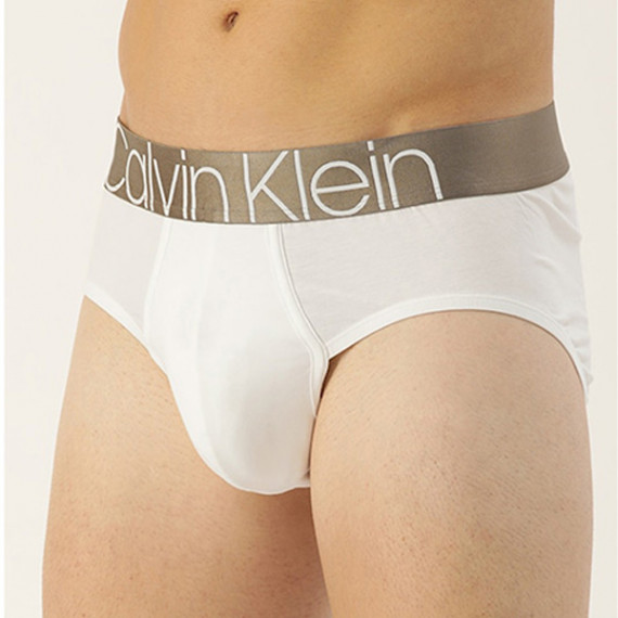 https://www.soulstylez.com/products/men-white-solid-briefs-nb2536100