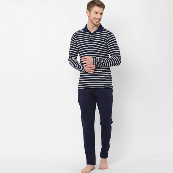 https://www.soulstylez.com/products/men-navy-blue-white-printed-night-suit